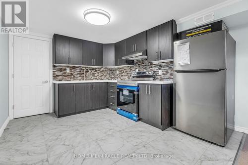 1 Beechnut Crescent, Clarington, ON - Indoor Photo Showing Kitchen