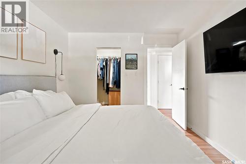 3606 Queen Street, Regina, SK - Indoor Photo Showing Bedroom
