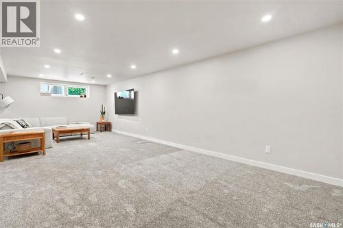 3606 Queen Street, Regina, SK - Indoor