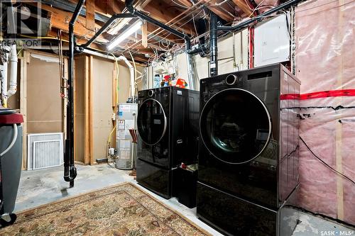 3606 Queen Street, Regina, SK - Indoor Photo Showing Laundry Room