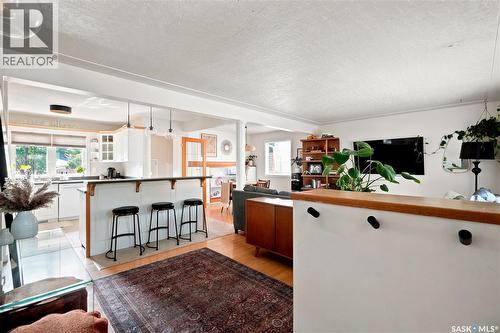 3606 Queen Street, Regina, SK - Indoor Photo Showing Kitchen