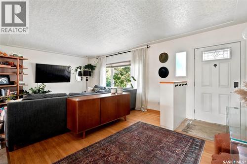 3606 Queen Street, Regina, SK - Indoor