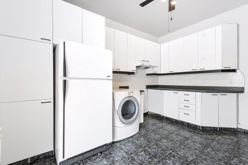 Kitchen - 5436 14E Avenue, Montréal (Rosemont/La Petite-Patrie), QC - Indoor Photo Showing Laundry Room