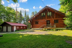 39 Ch. de la Plage  Val-Des-Lacs, QC J0T 2P0