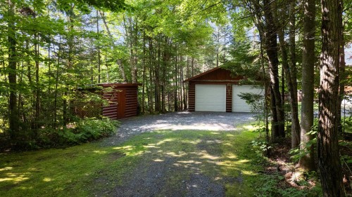 Garage - 39 Ch. De La Plage, Val-Des-Lacs, QC - Outdoor