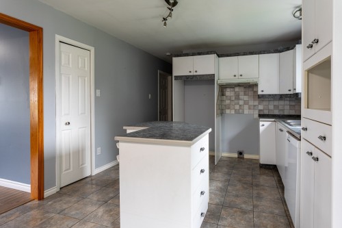 Cuisine - 2143 Rue Labelle, Shawinigan, QC - Indoor Photo Showing Kitchen With Double Sink