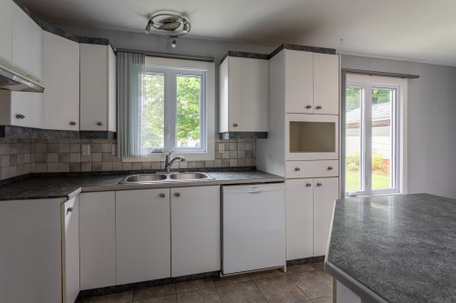 Cuisine - 2143 Rue Labelle, Shawinigan, QC - Indoor Photo Showing Kitchen With Double Sink