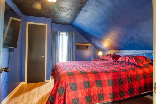Chambre à coucher principale - 26 Rue Lake, Huntingdon, QC - Indoor Photo Showing Bedroom