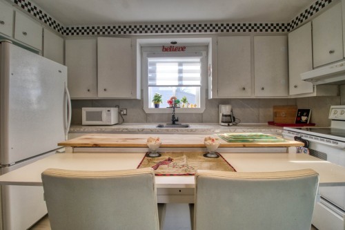 Cuisine - 26 Rue Lake, Huntingdon, QC - Indoor Photo Showing Kitchen