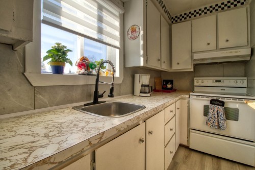 Cuisine - 26 Rue Lake, Huntingdon, QC - Indoor Photo Showing Kitchen