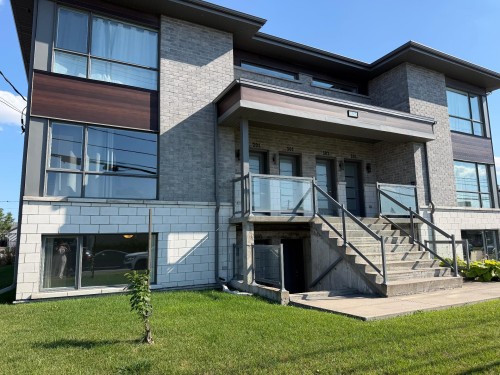 Front of Structure - 101-1505 Rue Bernier, Saint-Jean-Sur-Richelieu, QC - Outdoor