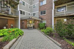 318 - 250 BRITTANY DRIVE  Ottawa, ON K1K 4M1