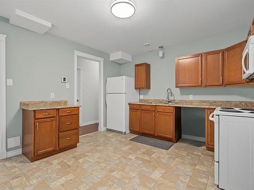21 Blackmarsh Road, St. John'S, NL - Indoor Photo Showing Kitchen
