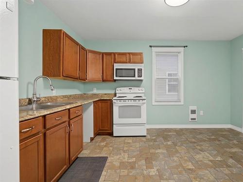 21 Blackmarsh Road, St. John'S, NL - Indoor Photo Showing Kitchen With Double Sink
