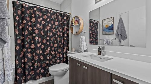 23-1818 Peak Point Court, West Kelowna, BC - Indoor Photo Showing Bathroom
