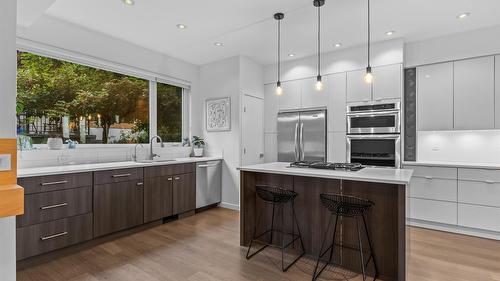 23-1818 Peak Point Court, West Kelowna, BC - Indoor Photo Showing Kitchen With Upgraded Kitchen
