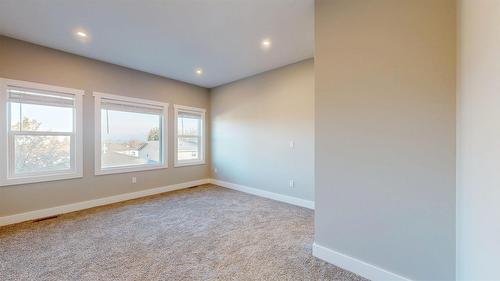 1404 17Th Street, Cranbrook, BC - Indoor Photo Showing Other Room