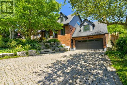 6 Mays Crescent, Hamilton (Waterdown), ON - Outdoor