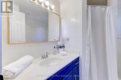 6 Mays Crescent, Hamilton (Waterdown), ON - Indoor Photo Showing Bathroom