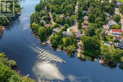 40 KING CRESCENT Huntsville, ON P1H 1X6