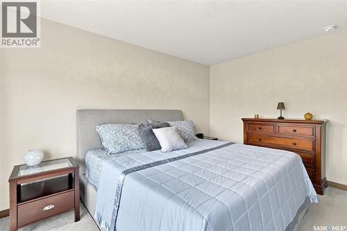 203 2007 Pohorecky Crescent, Saskatoon, SK - Indoor Photo Showing Bedroom