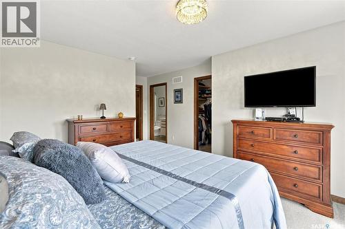 203 2007 Pohorecky Crescent, Saskatoon, SK - Indoor Photo Showing Bedroom