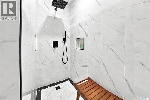 203 2007 Pohorecky Crescent, Saskatoon, SK -  Photo Showing Bathroom