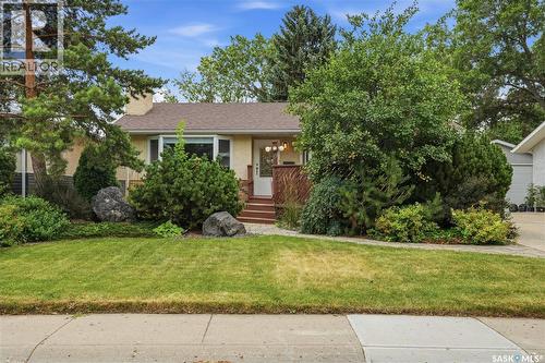 19 Thomson Avenue, Regina, SK - Outdoor