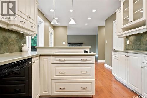 19 Thomson Avenue, Regina, SK - Indoor Photo Showing Kitchen