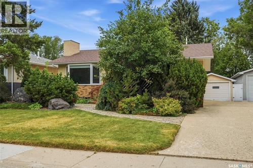 19 Thomson Avenue, Regina, SK - Outdoor
