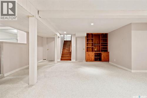 19 Thomson Avenue, Regina, SK - Indoor