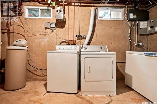 19 Thomson Avenue, Regina, SK - Indoor Photo Showing Laundry Room