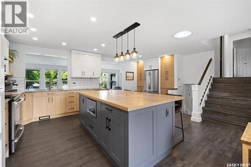 35 Ridgedale Bay, White City, SK - Indoor Photo Showing Kitchen