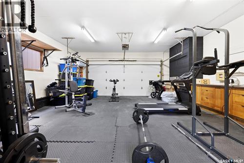 35 Ridgedale Bay, White City, SK - Indoor Photo Showing Garage