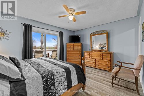 385 Kents Bay Road, Otonabee-South Monaghan, ON - Indoor Photo Showing Bedroom