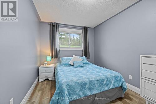 385 Kents Bay Road, Otonabee-South Monaghan, ON - Indoor Photo Showing Bedroom