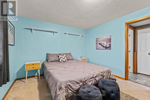 385 Kents Bay Road, Otonabee-South Monaghan, ON - Indoor Photo Showing Bedroom