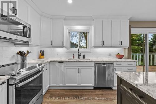 385 Kents Bay Road, Otonabee-South Monaghan, ON - Indoor Photo Showing Kitchen With Upgraded Kitchen
