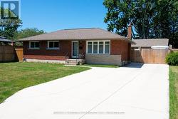 91 CRESCENT DRIVE  Welland (Dain City), ON L3B 2X4