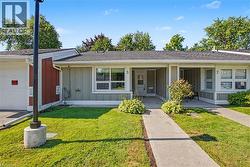 5 SZOLLOSY Circle  Hamilton, ON L9B 1T8