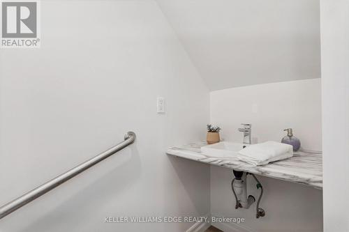 21 Kerman Avenue, Grimsby, ON - Indoor Photo Showing Other Room