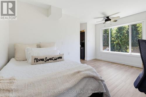 21 Kerman Avenue, Grimsby, ON - Indoor Photo Showing Bedroom