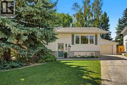 5523 Dalhart Road NW  Calgary, AB T3A 1S3
