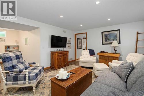 5523 Dalhart Road Nw, Calgary, AB 