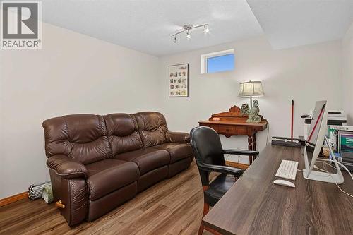 5523 Dalhart Road Nw, Calgary, AB 