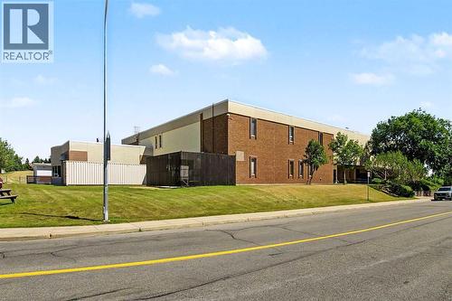 5523 Dalhart Road Nw, Calgary, AB 