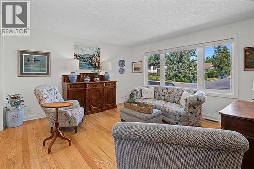 5523 Dalhart Road Nw, Calgary, AB 