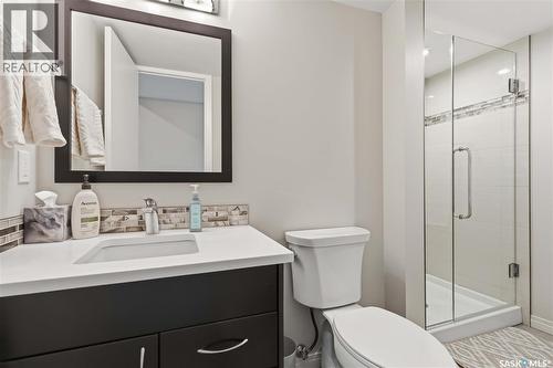 122 Assiniboine Drive, Saskatoon, SK - Indoor Photo Showing Bathroom