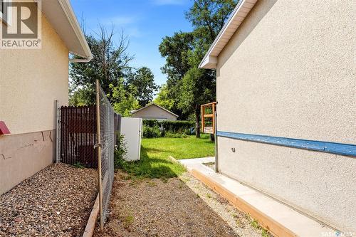 10 Osborne Crescent, Regina, SK - Outdoor