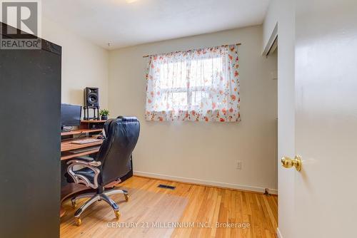 2 Durham Crescent, Brampton, ON - Indoor